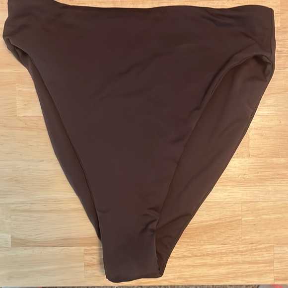 The Kenzie top and Aubrey II bottoms in espresso - Picture 9 of 11